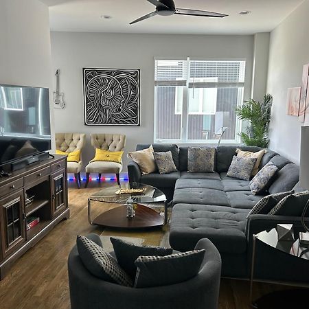 Luxury Townhome Skyline Views Mins To Dt Nashville Buitenkant foto
