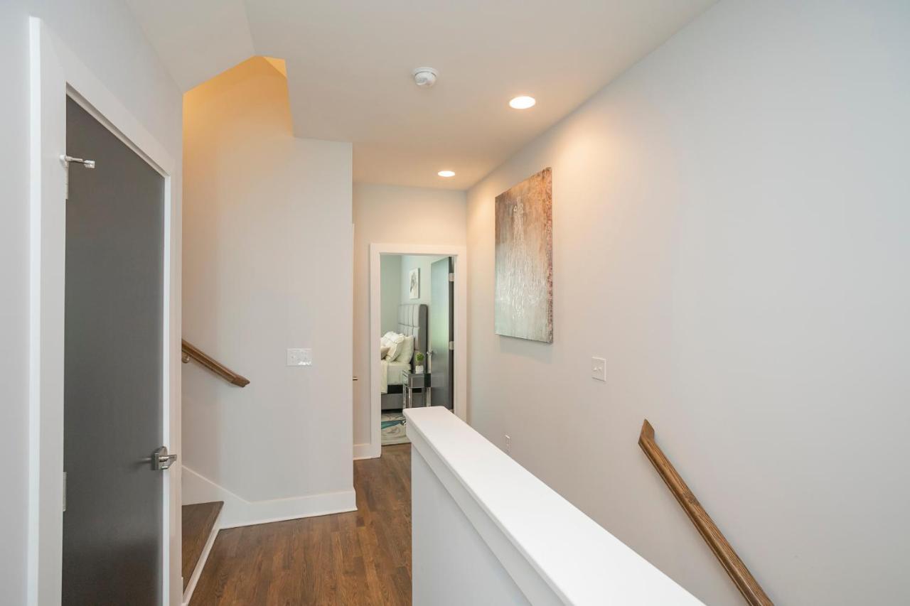 Luxury Townhome Skyline Views Mins To Dt Nashville Buitenkant foto