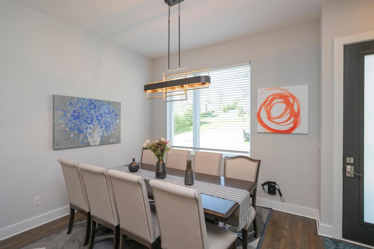 Luxury Townhome Skyline Views Mins To Dt Nashville Buitenkant foto