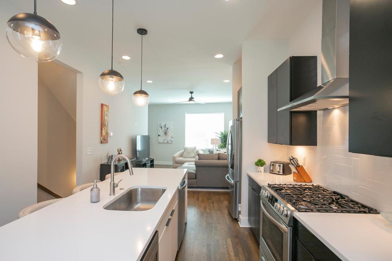Luxury Townhome Skyline Views Mins To Dt Nashville Buitenkant foto