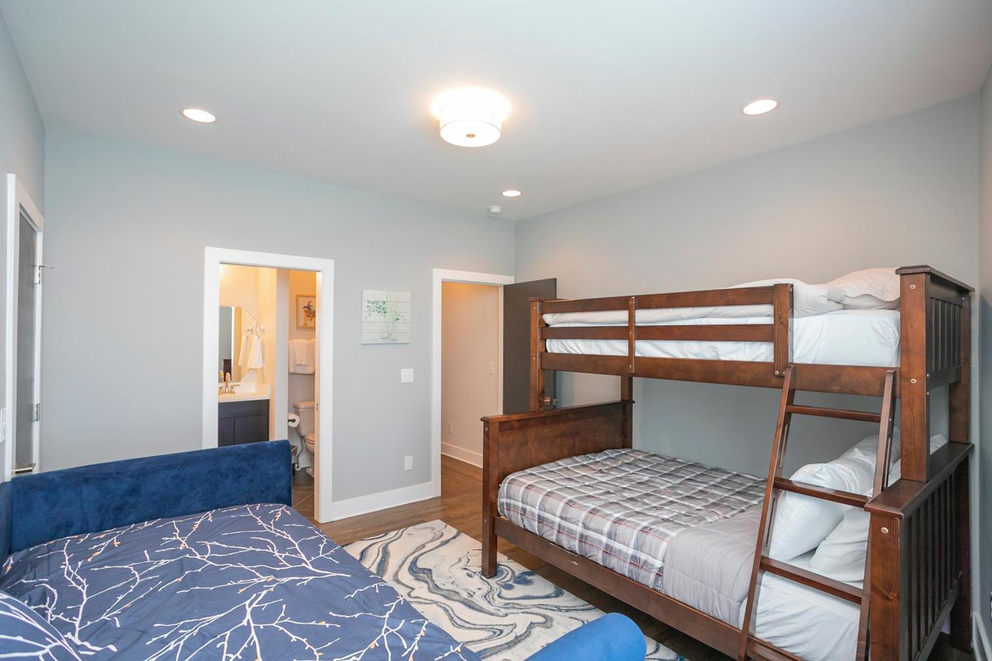 Luxury Townhome Skyline Views Mins To Dt Nashville Buitenkant foto