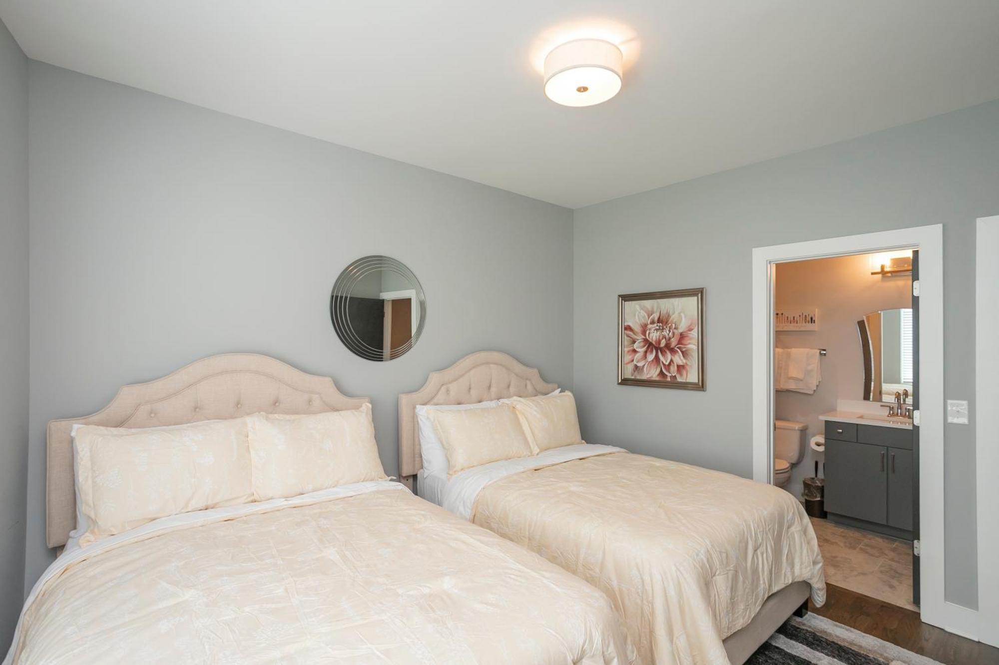Luxury Townhome Skyline Views Mins To Dt Nashville Buitenkant foto