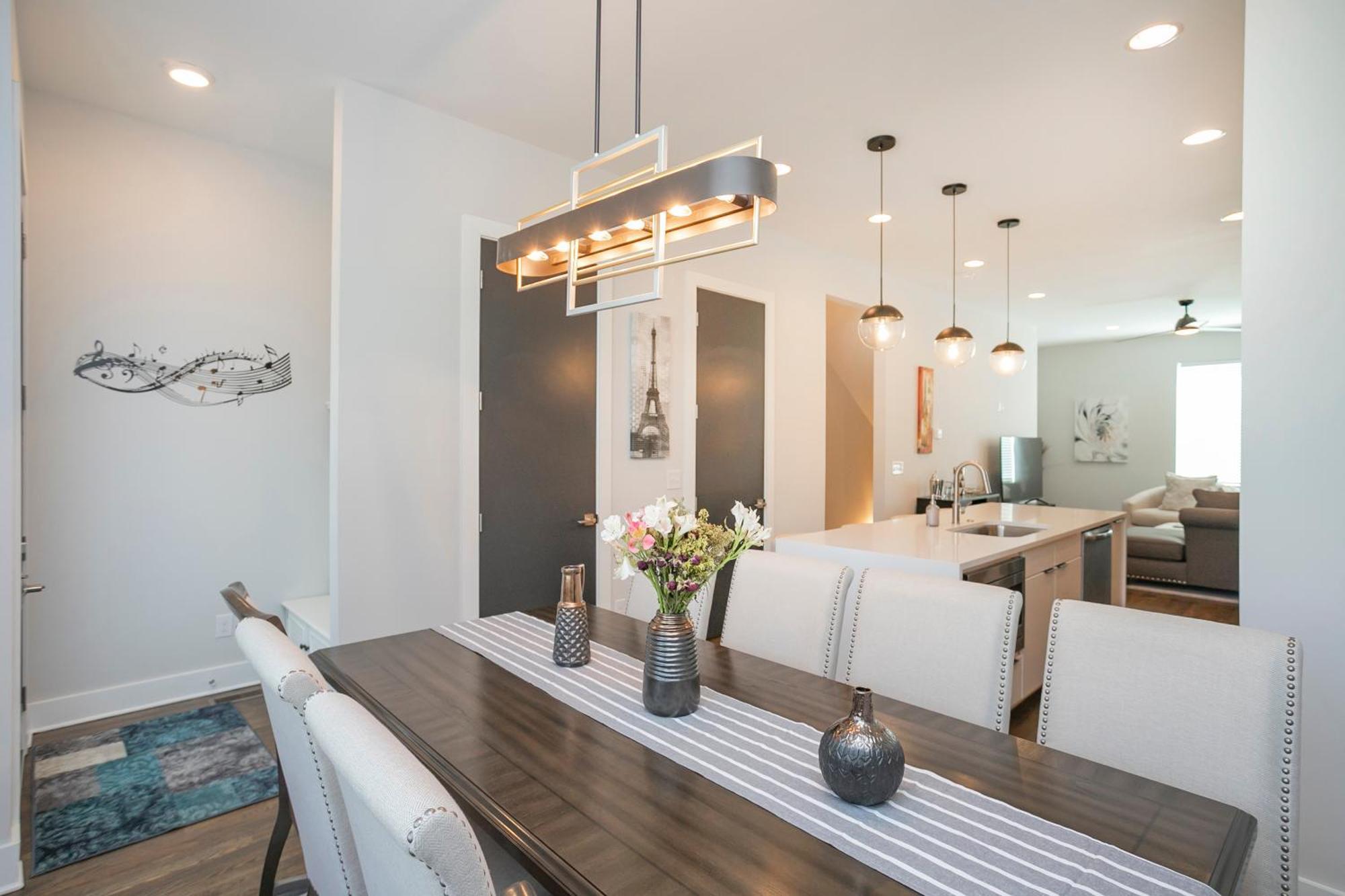 Luxury Townhome Skyline Views Mins To Dt Nashville Buitenkant foto