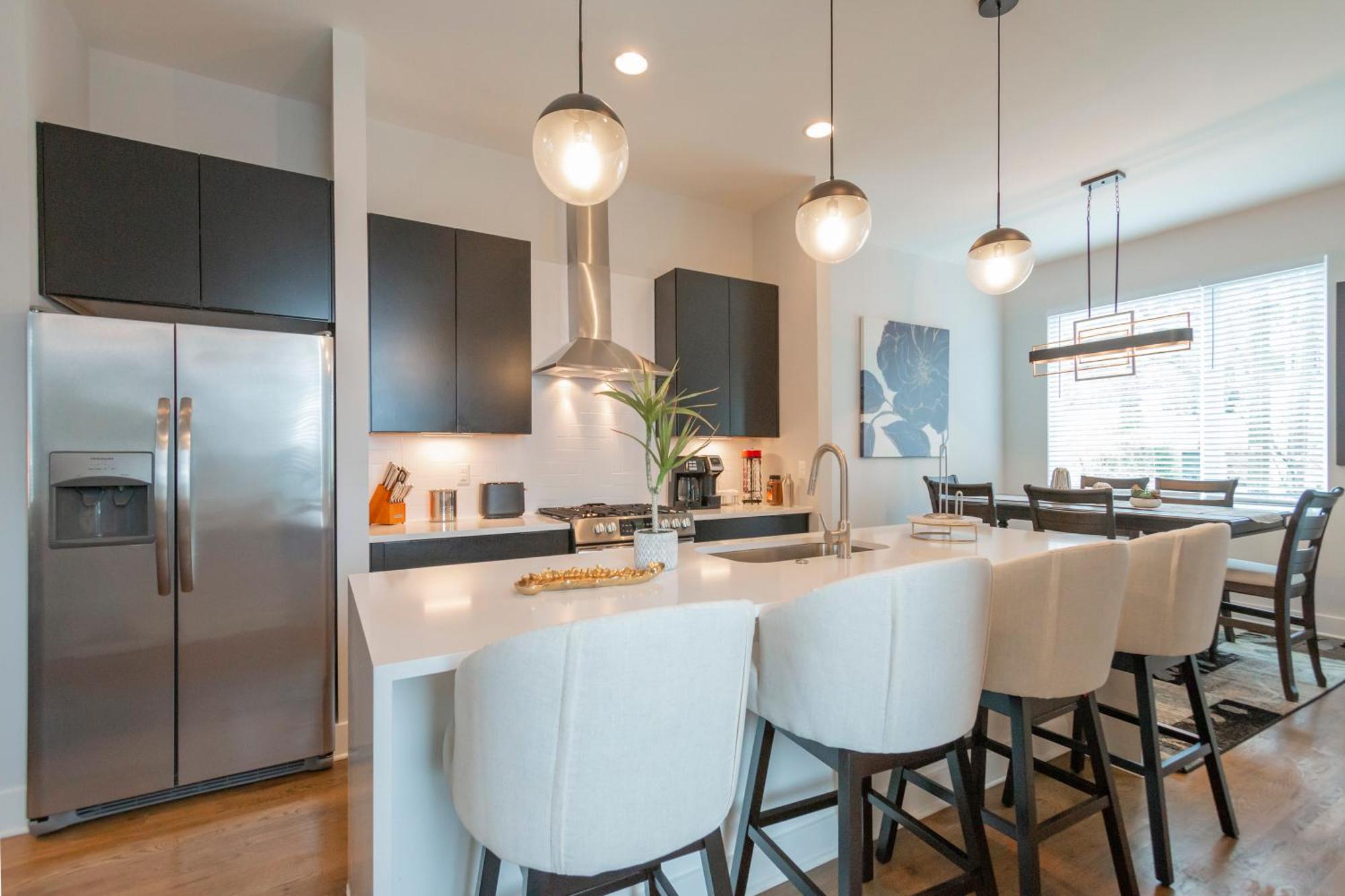 Luxury Townhome Skyline Views Mins To Dt Nashville Buitenkant foto