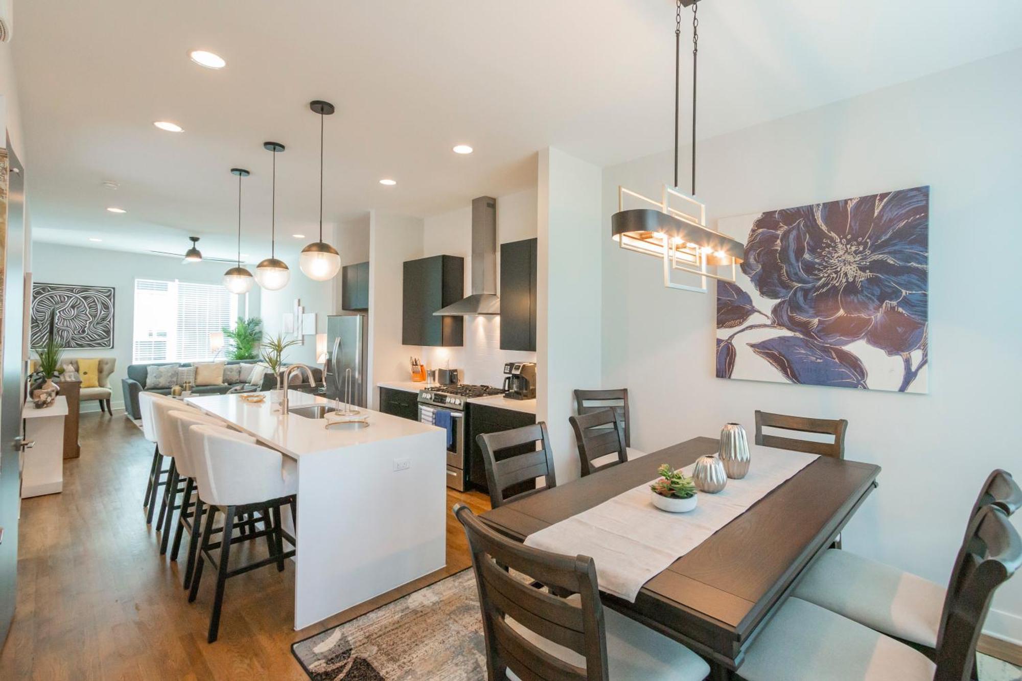 Luxury Townhome Skyline Views Mins To Dt Nashville Buitenkant foto