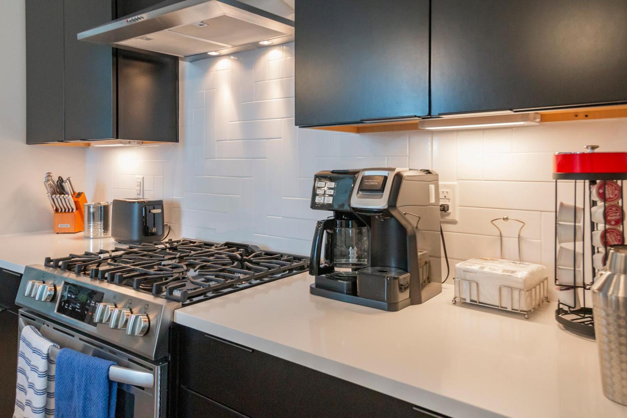 Luxury Townhome Skyline Views Mins To Dt Nashville Buitenkant foto