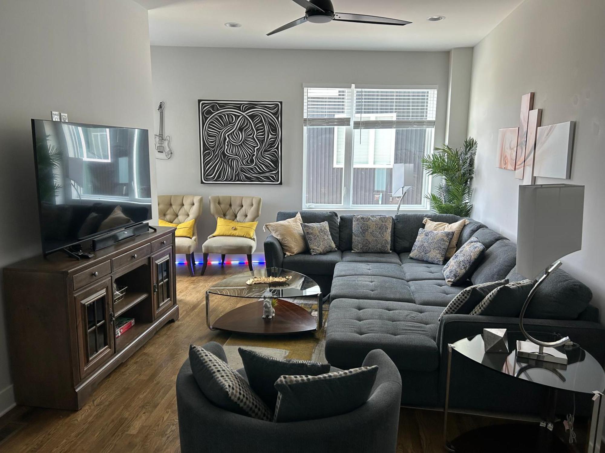Luxury Townhome Skyline Views Mins To Dt Nashville Buitenkant foto